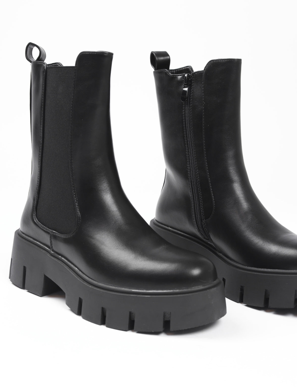 Boot Maaik in zwart, extra aanzicht 2
