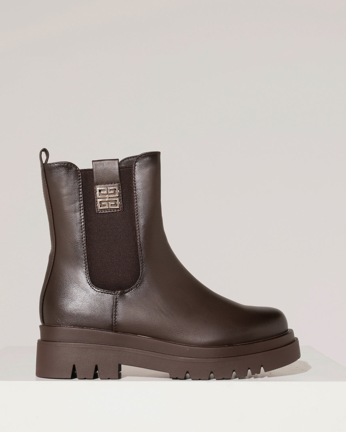 Chelsea boot met grove zool Nova in donkerbruin