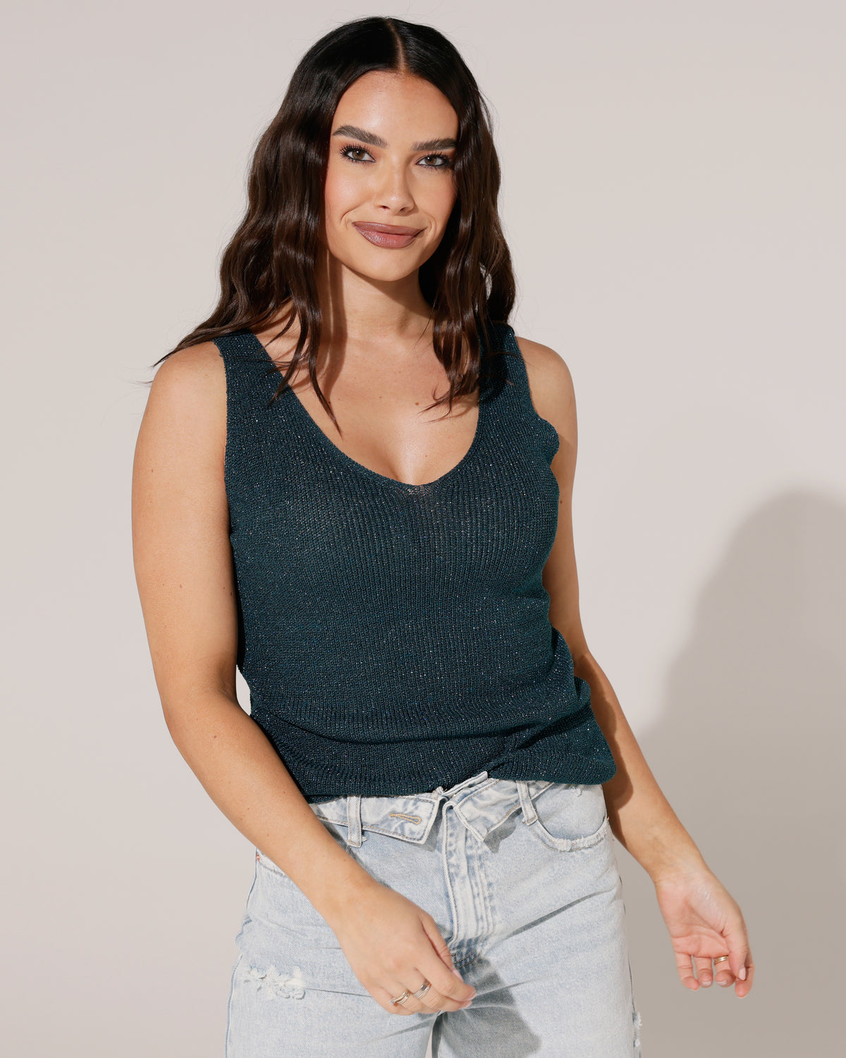 Glitter top met V-hals Zoe in petrol, extra aanzicht 2