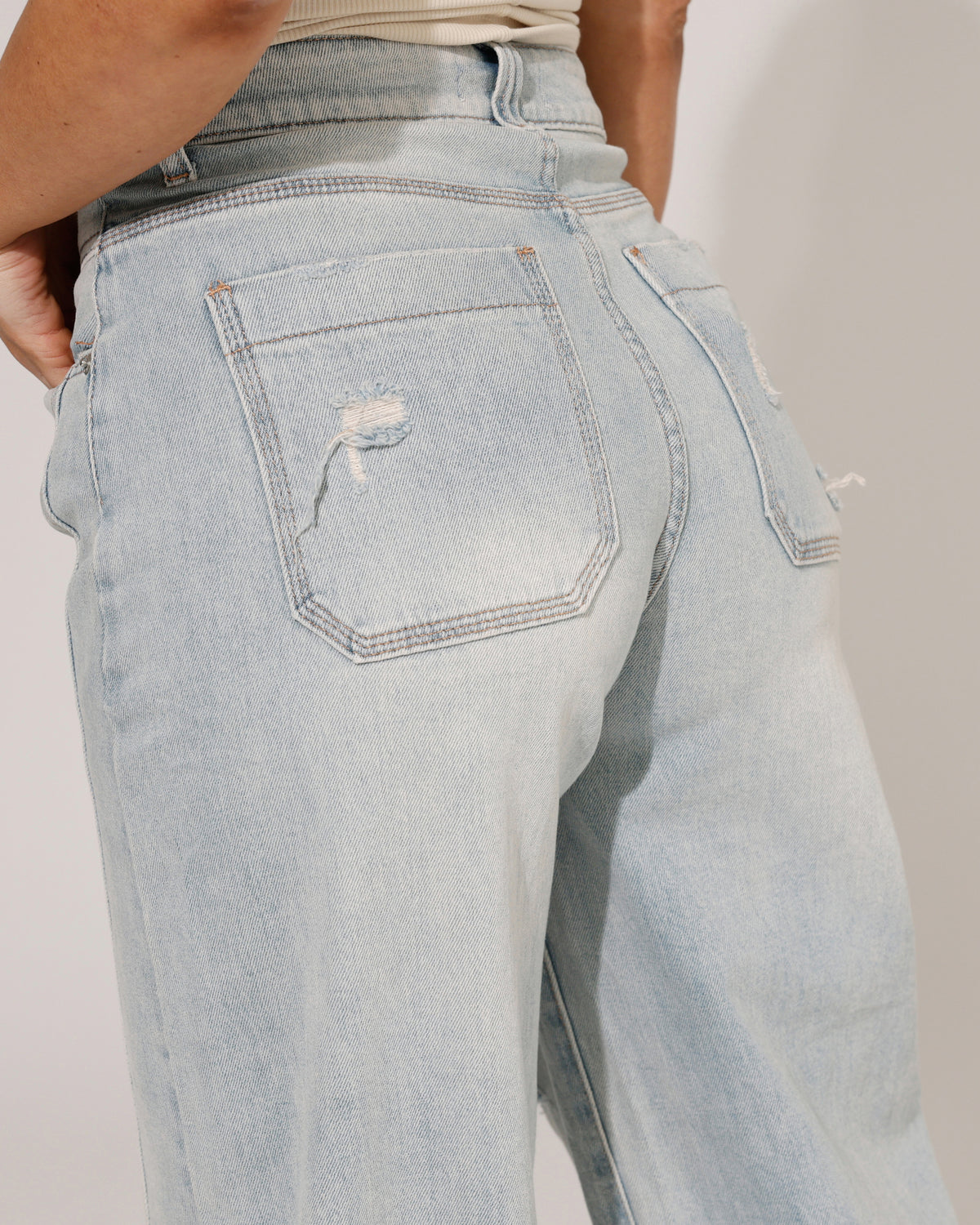 Hello Miss Barrel jeans Gwen in blauw, extra aanzicht 3