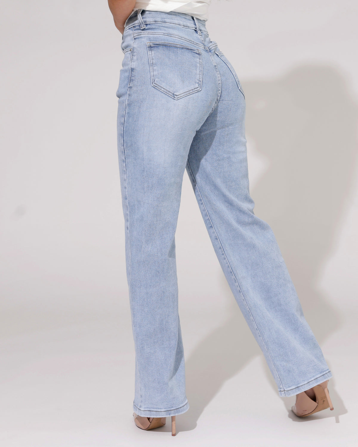 Hello Miss Wide leg jeans Jante-7 in lichtblauw, zijaanzicht
