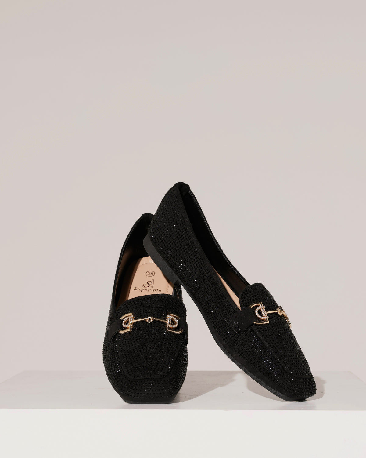 Loafer met strass met goudkleurige gesp Lynn in zwart, extra aanzicht 2