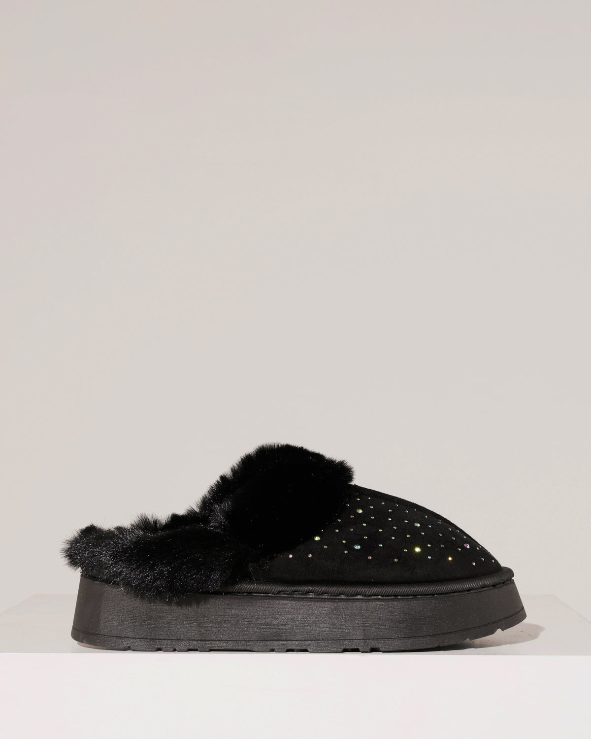 Pantoffel met strass en zachte voering Kiki in zwart