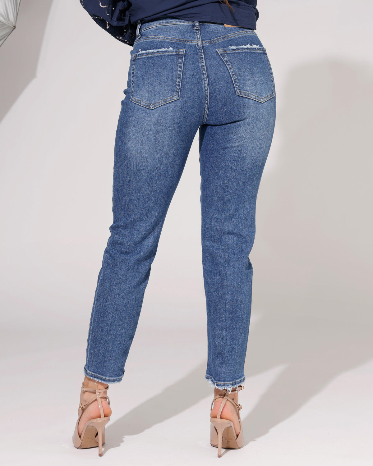 Queen Hearts Mom jeans Selena in blauw, extra aanzicht 2