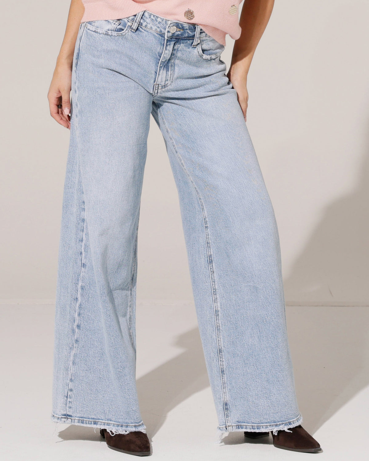 Queen Hearts Wide leg jeans, Mid waist Vicky in blauw