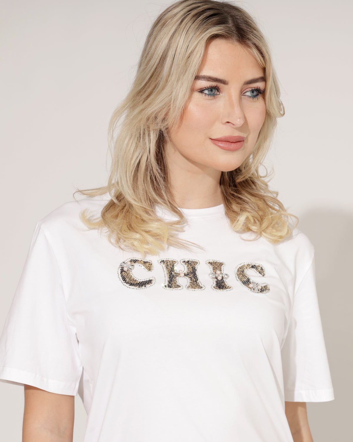 T-shirt Chic in wit, extra aanzicht 2
