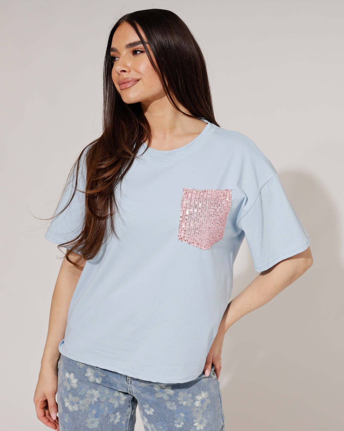 T-shirt Joney in lichtblauw, extra aanzicht 2