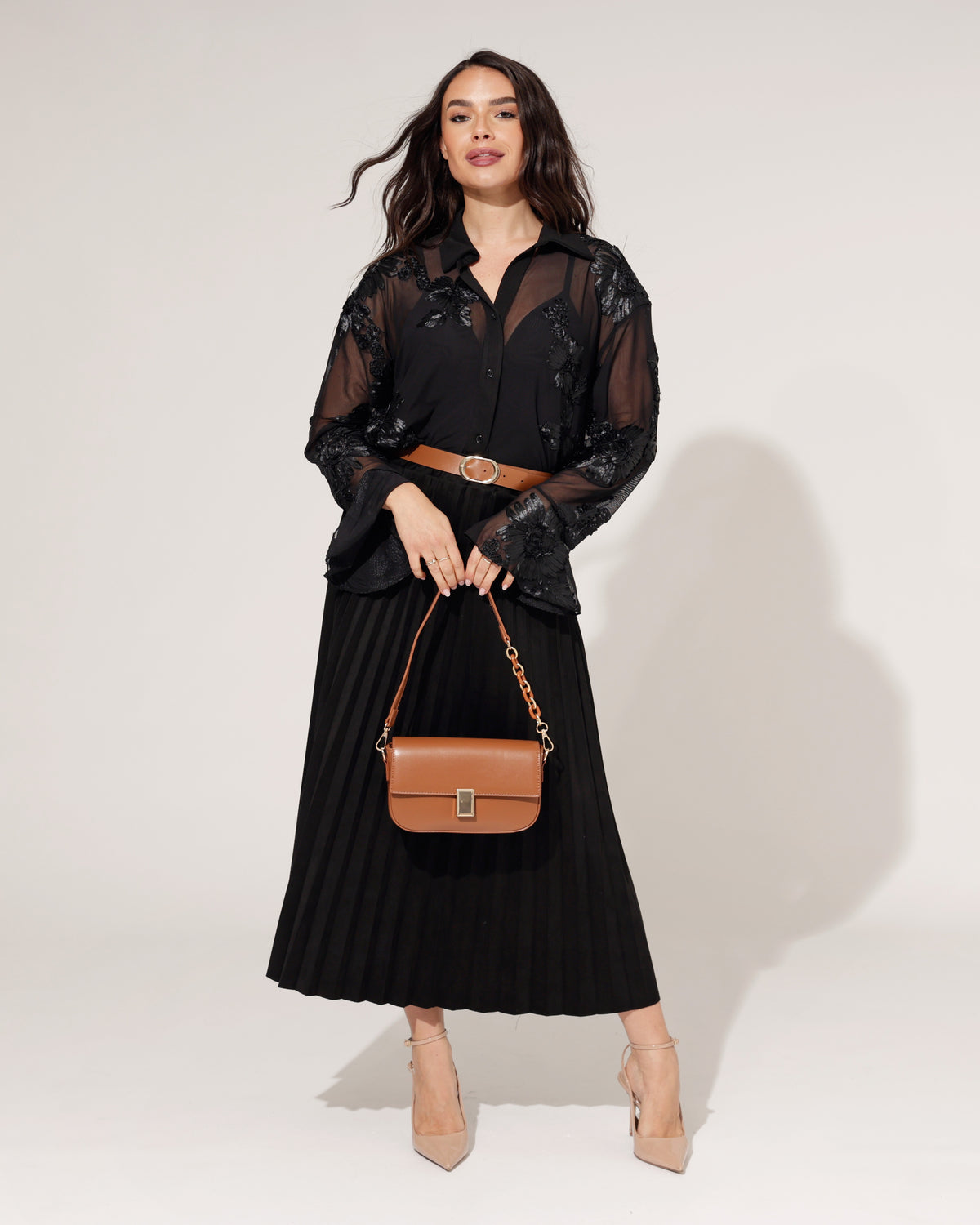 Tas Lela in camel, extra aanzicht 2