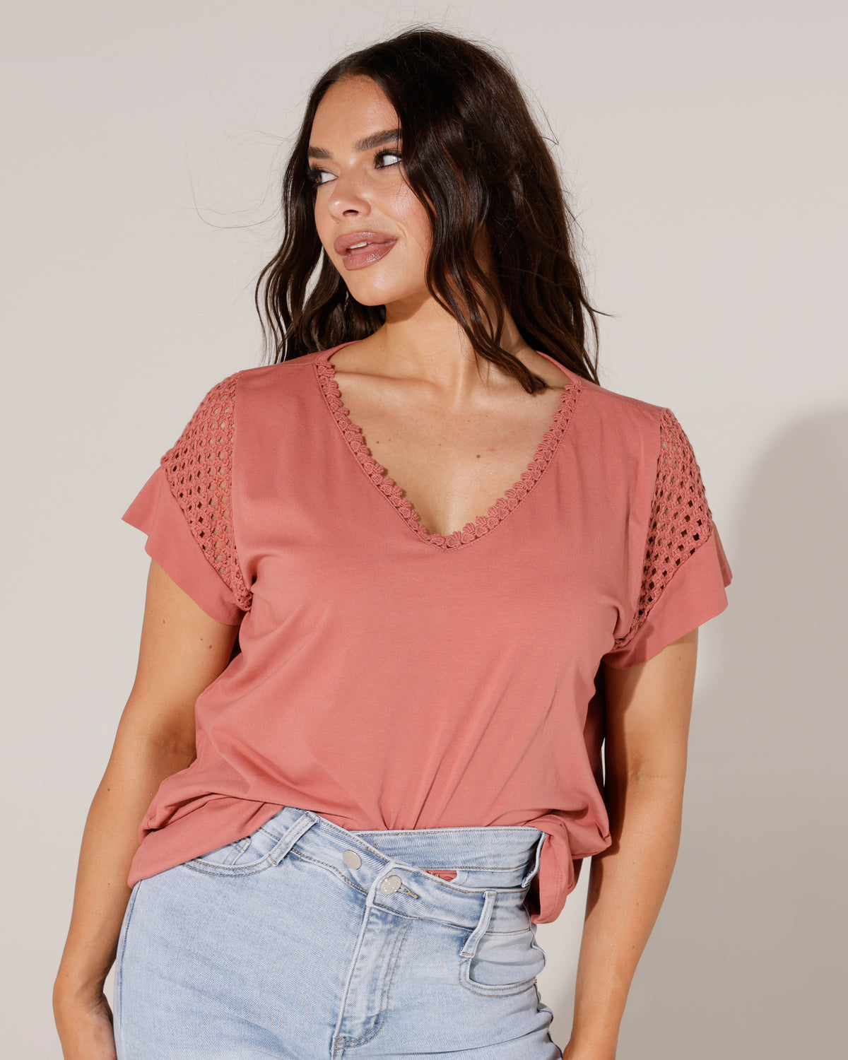 Top met gehaakte mouwdetail Kiki Koraal