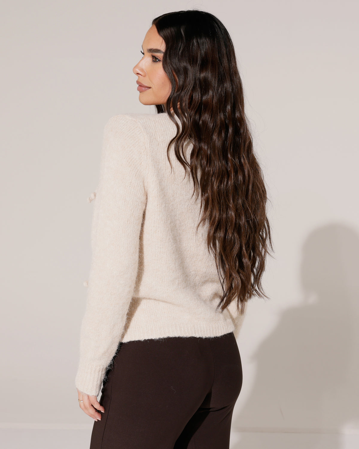 Vest met strikjes Lola in beige, extra aanzicht 4