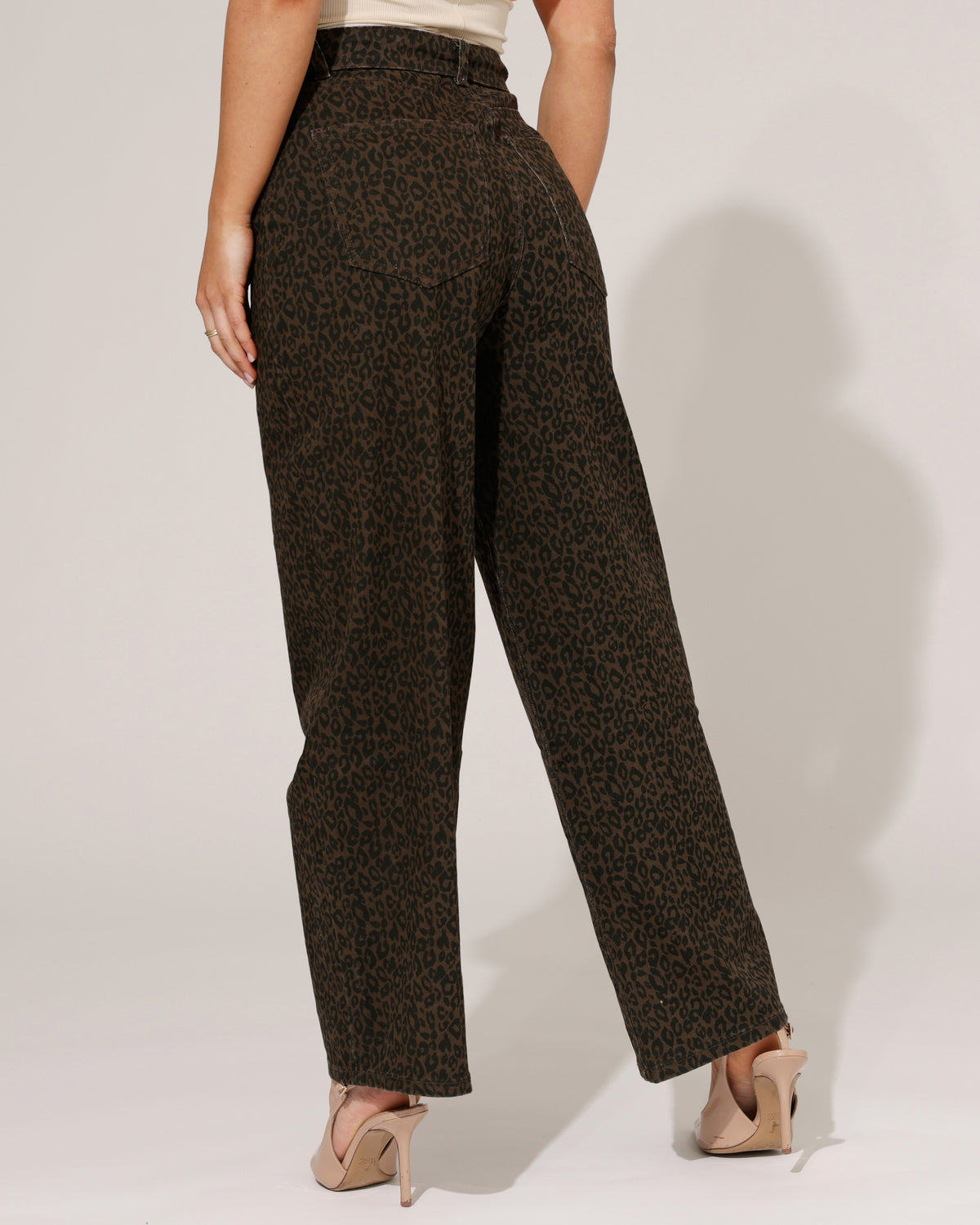 VS Miss Barrel jeans Faye Panter in bruin, extra aanzicht 2