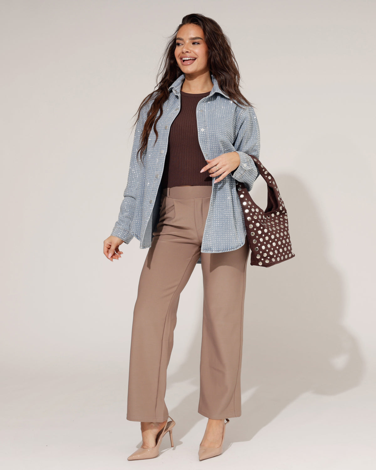 Wide leg broek Quinn in taupe, extra aanzicht 2