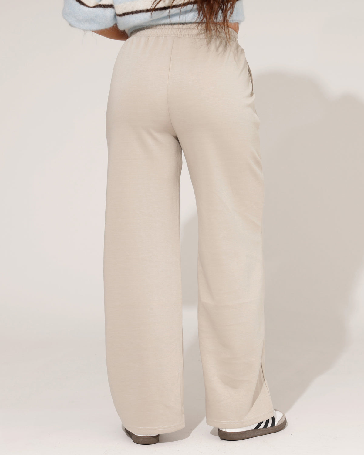 Wide leg broek Rozaly in zand, extra aanzicht 2