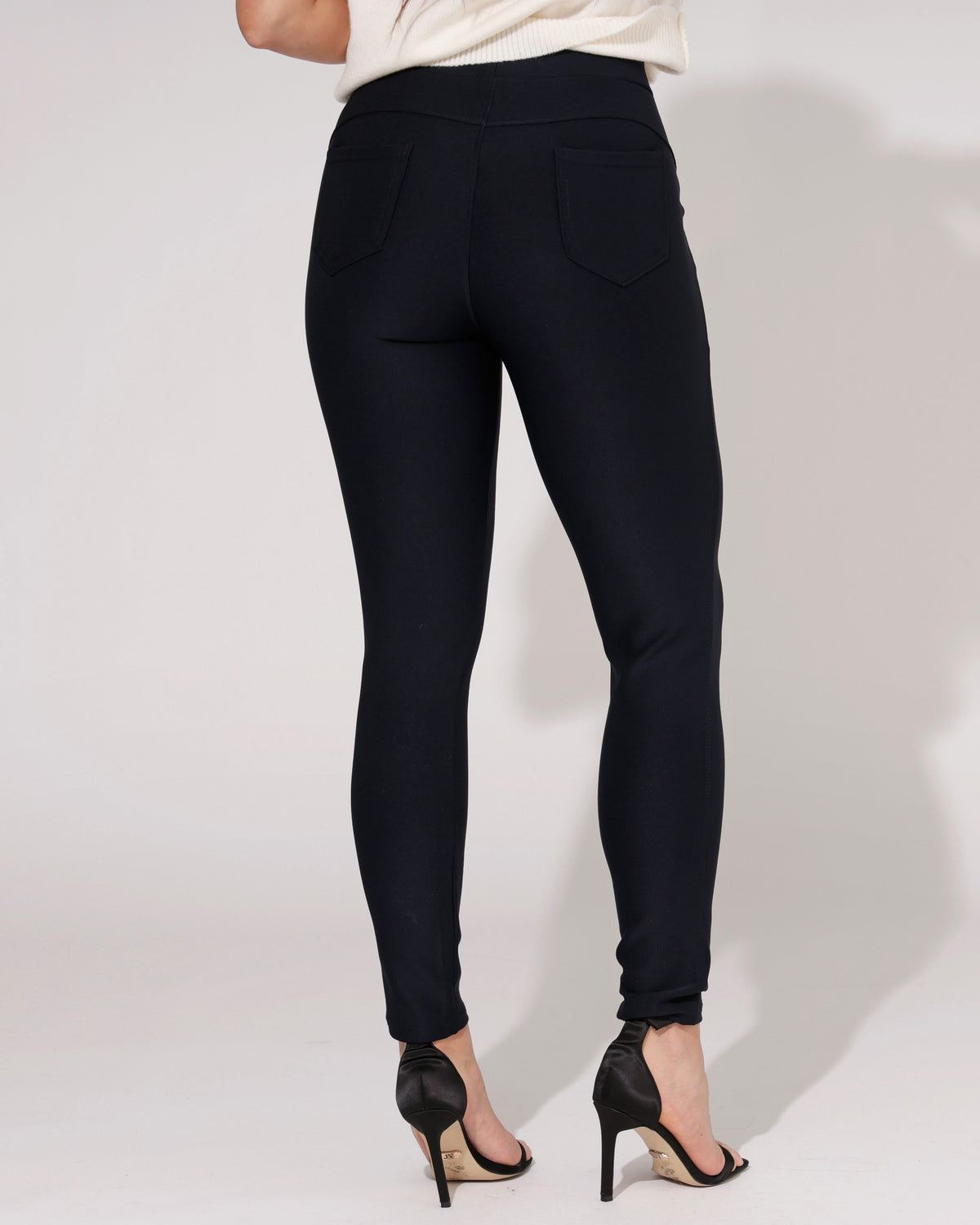 Yu & Me Stretch broek Livia in donkerblauw, extra aanzicht 5