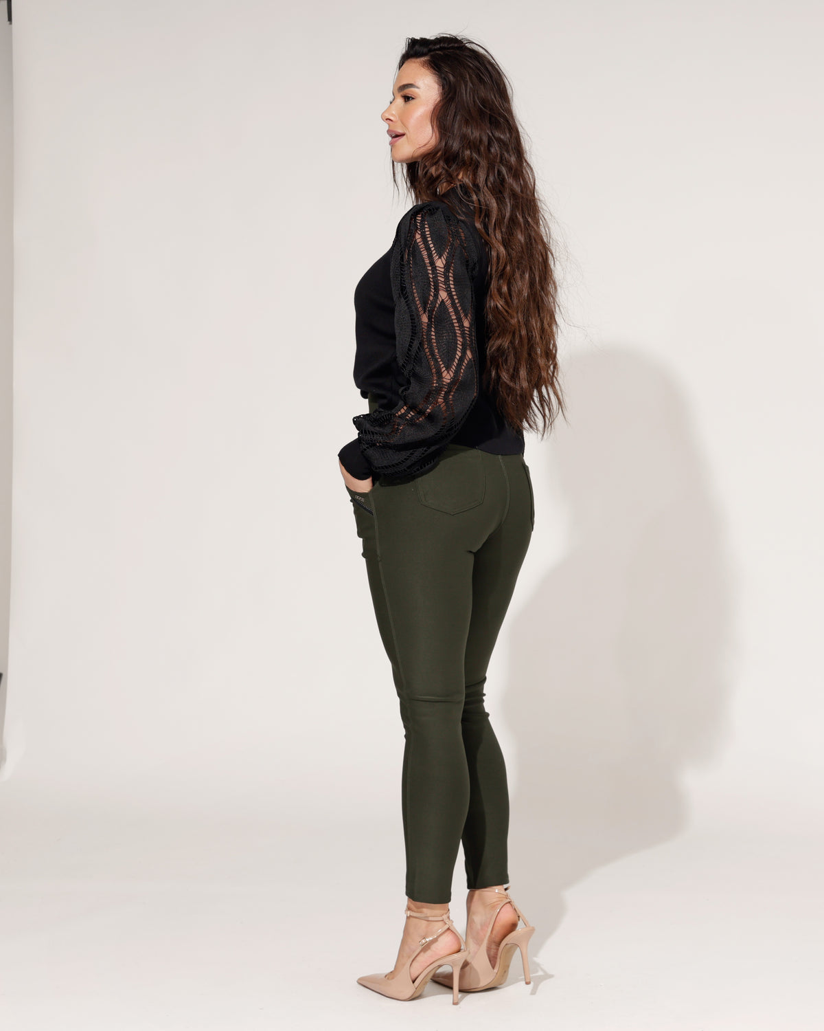 Yu & Me Stretch broek Livia in donkergroen, extra aanzicht 3