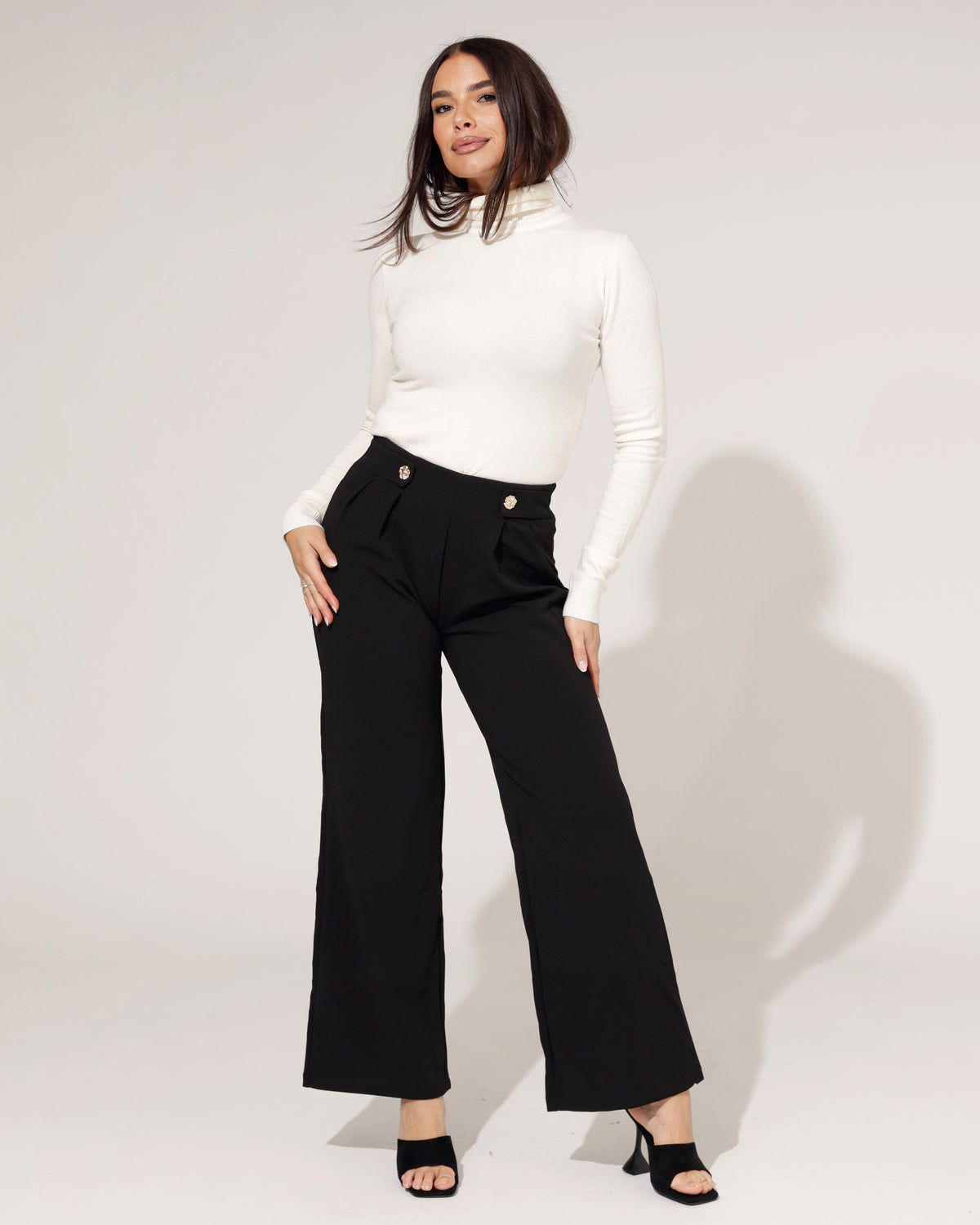 Yu & Me Wide leg pantalon Izzy in zwart, extra aanzicht 2